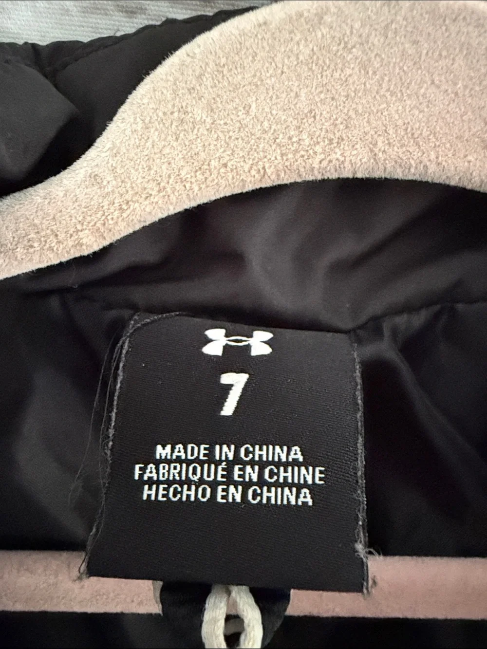 Under Armour Black Lightweight Puffer Jacket Blue Zipper and Logo Boys Size 7